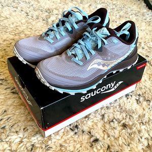 BRAND NEW NWT Womens Saucony Peregrine 11 trail running shoes size 7